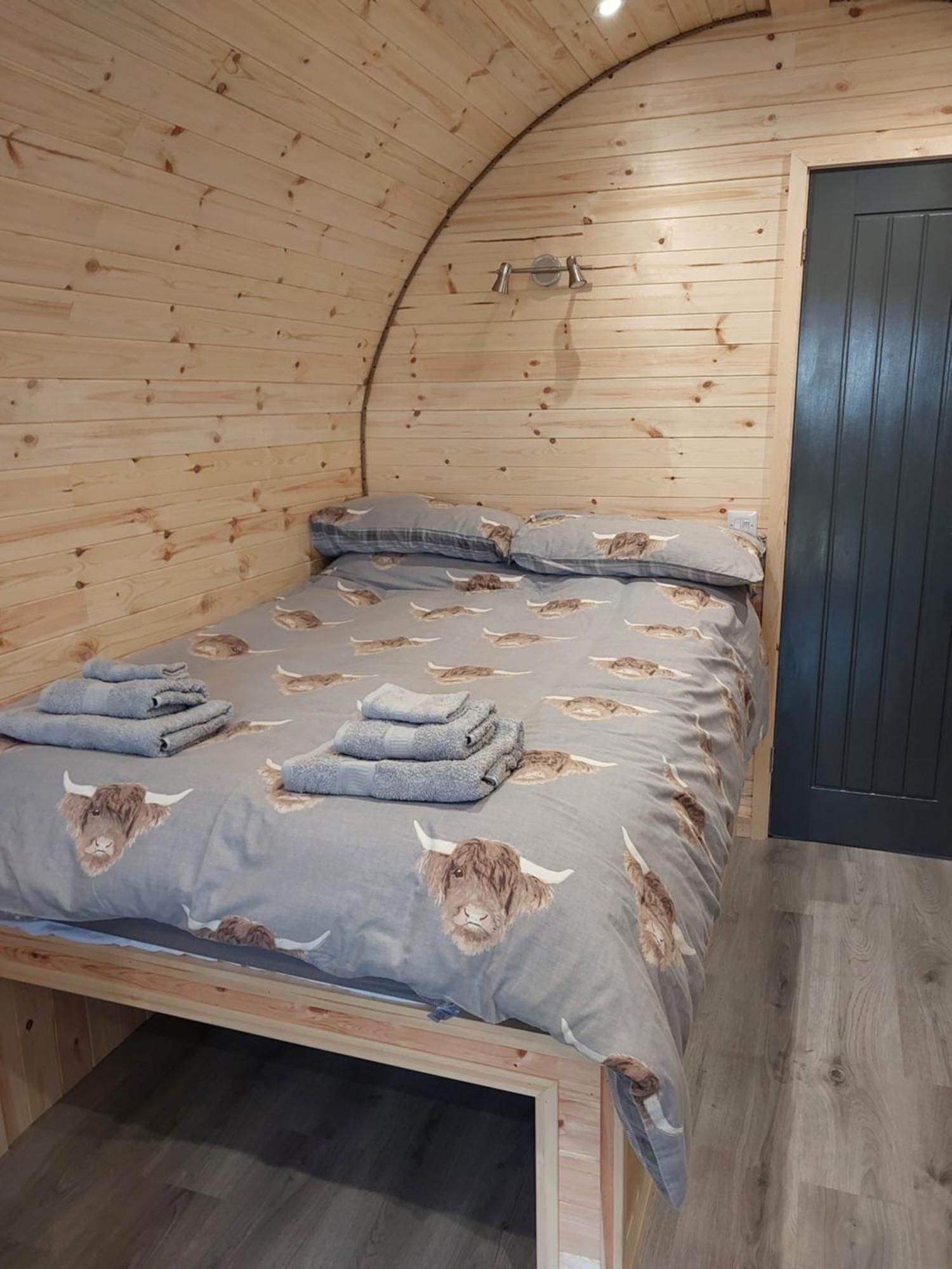 Loch Caroy Pods Villa Ose ภายนอก รูปภาพ